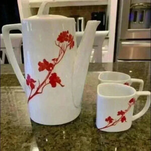 Marla Dawn Two-Spout, 2 Quart Teapot with two mugs